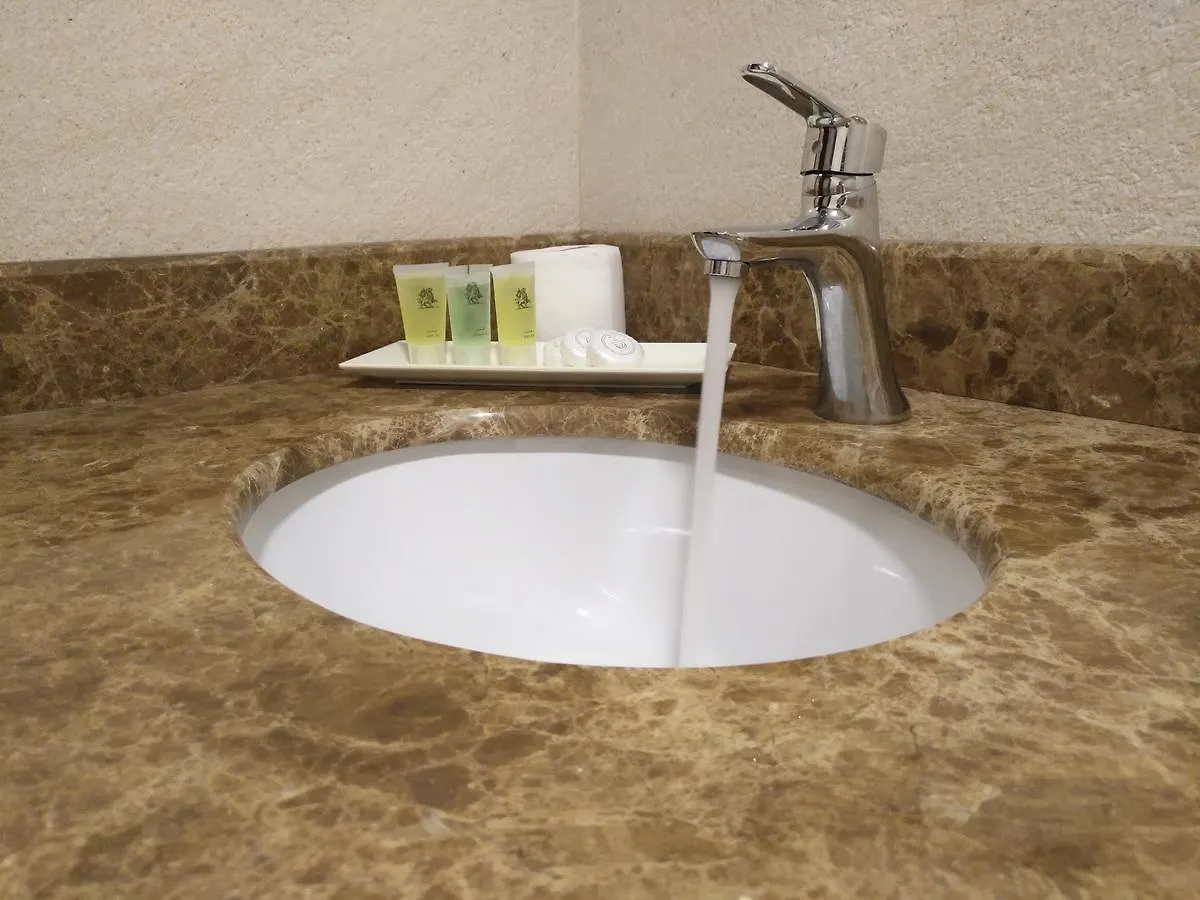 Crown Glory Hotel Suites Mecca